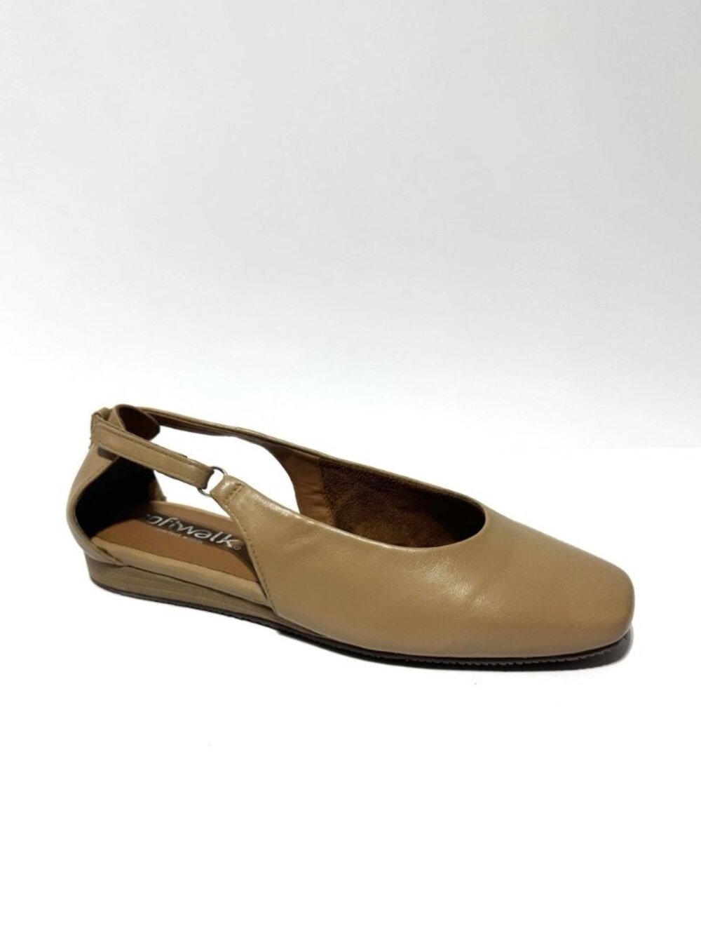 Softwalk Womens Venice Flats Beige Size 7W